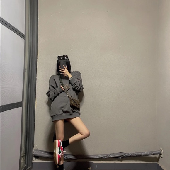 Nervis Hoodie - Picture 3 of 4